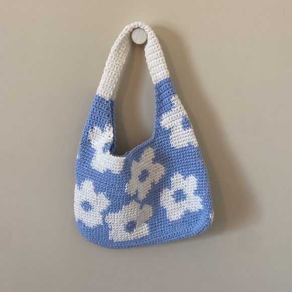 soft blue floral crochet purse - Picture 2 of 2